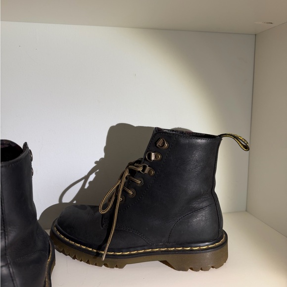 Vintage Dr Martin Black Leather Boots - Picture 7 of 9